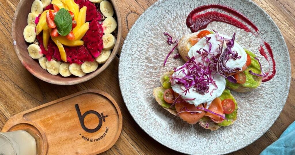 Menu restaurant Red Bowl dan Avocado Toast