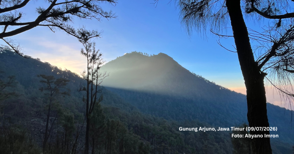 Puncak Gunung Arjuno, Jawa Timur (09/07/2026)
