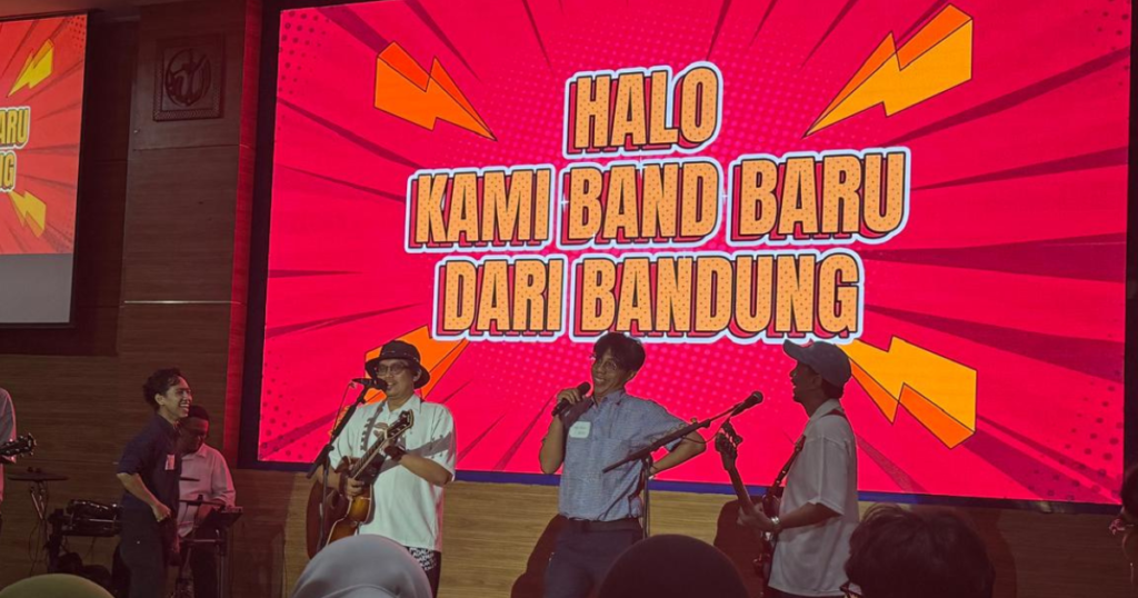 Rocket Rockers Tampil pada acara reuni Fakultas Farmasi UNISBA
